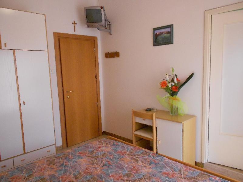 Hotel Vevey Rimini Cameră foto