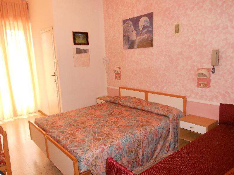 Hotel Vevey Rimini Cameră foto